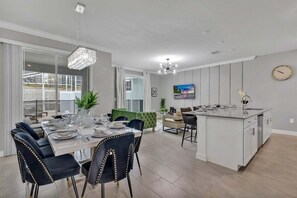 Dining - 1144 Luxury Townhouse/Near Disney/Free Water Park (Davenport)