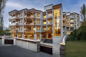 Front of property - Hotel Gyalpo Residency - A Mountain View Luxury Hotel in Leh (Leh)