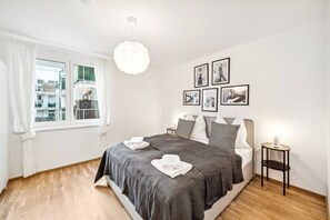 1 bedroom, desk, WiFi, bed sheets