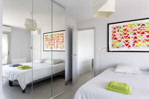 3 bedrooms, in-room safe, desk, iron/ironing board