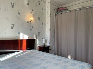 2 bedrooms