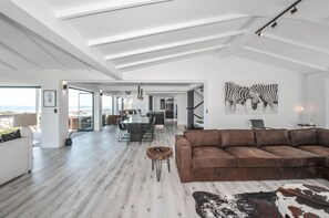 Living area - Sandbanks Villa (Yzerfontein)