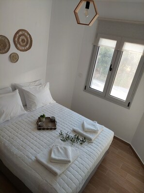 Toetasjes familieleilighet | 2 soverom, blendingsgardiner, lydisolert og strykejern/-brett