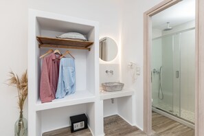 Deluxe Studio Suite | In-room safe, soundproofing, free cribs/infant beds, free WiFi