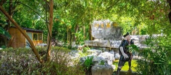 Peach Blossom Bay Resort (Guilin Ludiyan Scenic Area)