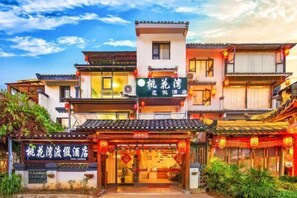 Exterior - Peach Blossom Bay Resort (Guilin Ludiyan Scenic Area) (Guilin)