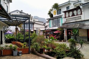 Ngoại thất