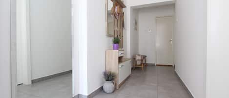 Apartment (CASA MIRANDA One-Bedroom Apartment) | Living area | 60-cm flat-screen TV with satellite channels