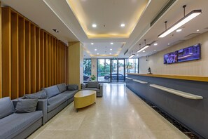 Lobby - Hanting Hotel Shanghai Jiangning Road New Branch (Shanghai)