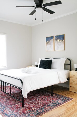 Strykejern/-brett og wi-fi (inkludert)