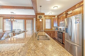 غسالة أطباق، ماكينة لصنع القهوة/الشاي، مستلزمات طهي/أطباق/أوعية