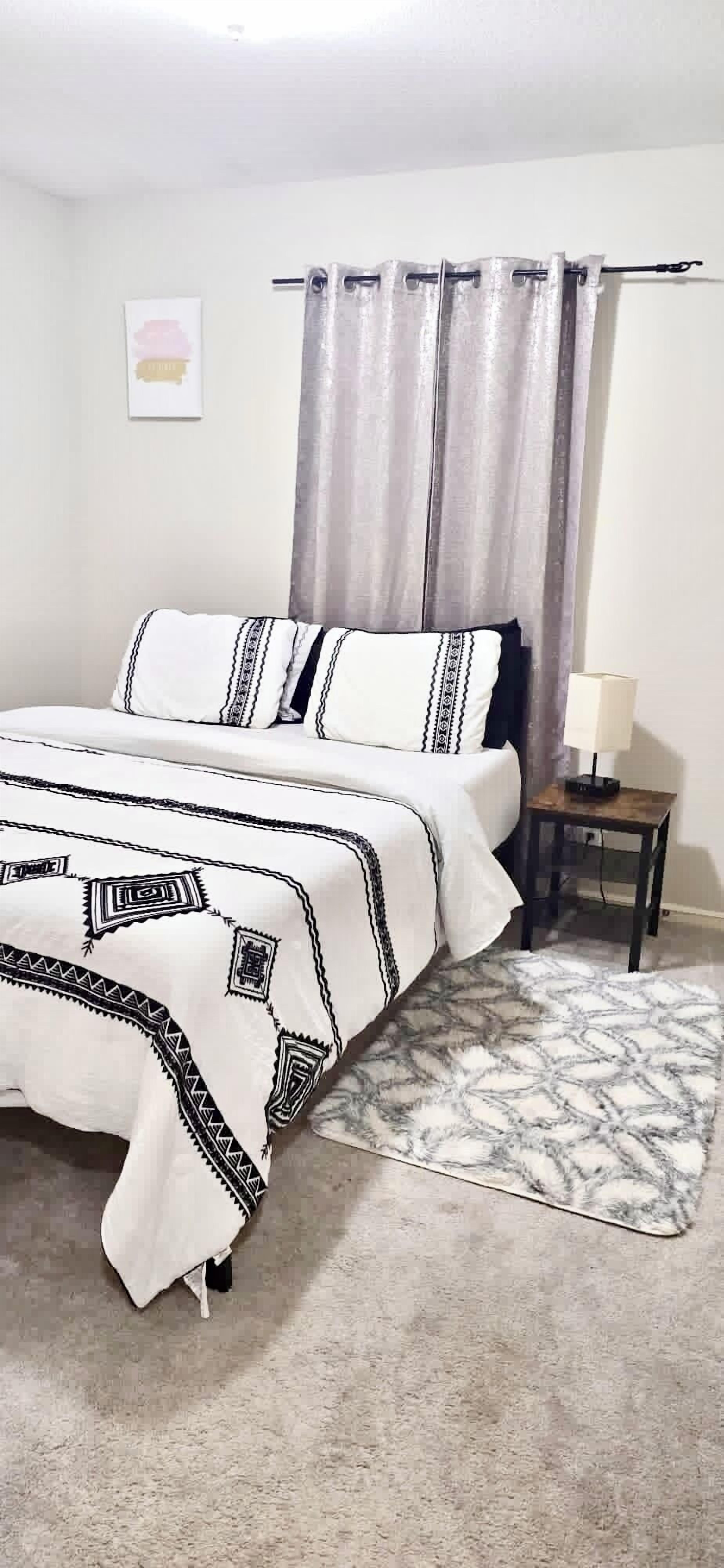 5 bedrooms, desk, iron/ironing board, free WiFi