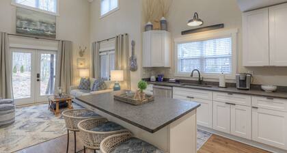 Blue Ridge Retreat at The Retreat at Deer Lick Falls