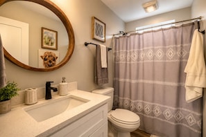 Bathroom - Llama No Drama Lodge at The Retreat at Deer Lick Falls (Monteagle)