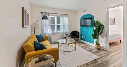 *The Hendricks #4* TV, AC, Wi-Fi