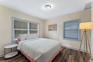 1 bedroom, iron/ironing board, free WiFi, bed sheets