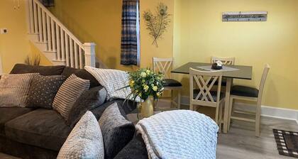 Lancaster E Main · Lancaster House
