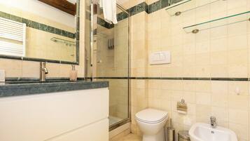 Articles de toilette gratuits, sĂšche-cheveux