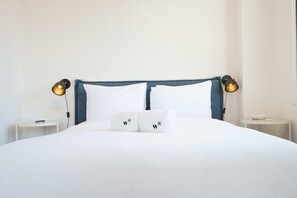 1 habitación, tabla de planchar con plancha, wifi y ropa de cama 