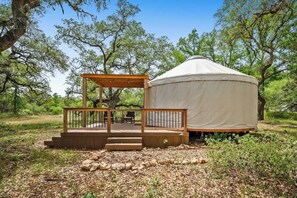 Property grounds - OT 3515J Texas Yurt Haus Javelina (New Braunfels)