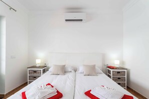 3 bedrooms, iron/ironing board, WiFi, bed sheets - Villa Sama - Three Bedroom Villa, Sleeps 6 (Playa Blanca)