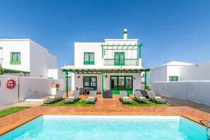 A heated pool - Villa Salema - Three Bedroom Villa, Sleeps 6 (Playa Blanca)