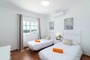 3 Schlafzimmer, Bügeleisen/Bügelbrett, WLAN, Bettwäsche