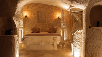 Presidential Suite | Premium bedding, memory foam beds, minibar, in-room safe