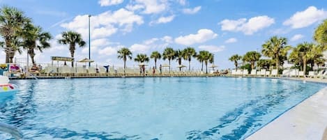 室內泳池、室外泳池