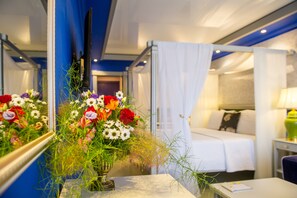 Room - Phoenicia Blue View (Douazeci si Trei August)