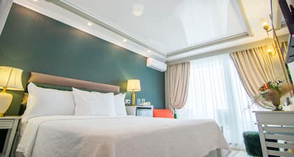 Phoenicia Blue View