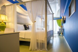 Room - Phoenicia Blue View (Douazeci si Trei August)