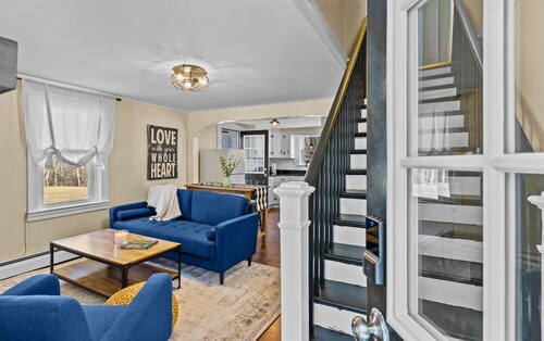 Cozy Cape in Smithfield