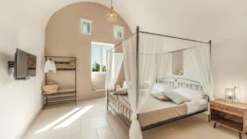 Honeymoon Studio Suite