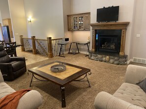 Smart-TV, videospill og bøker