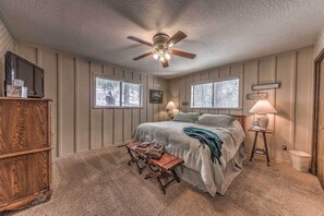 3 chambres, fer et planche à repasser, lit de bébé portatif