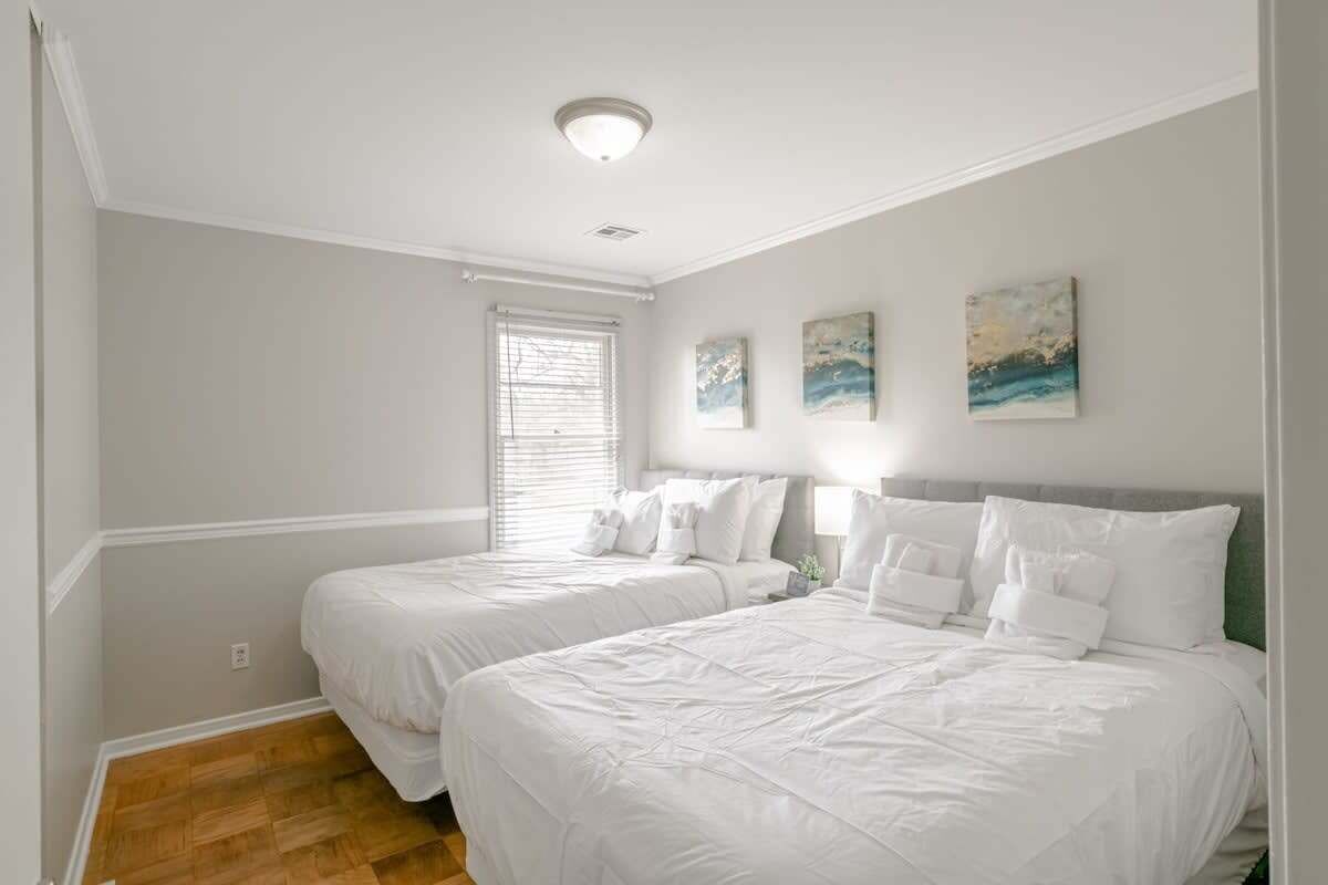 3 bedrooms, desk, iron/ironing board, WiFi