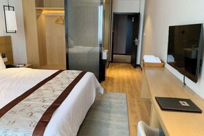 Room - Huashan Hotel (Government compound) (Ningming)