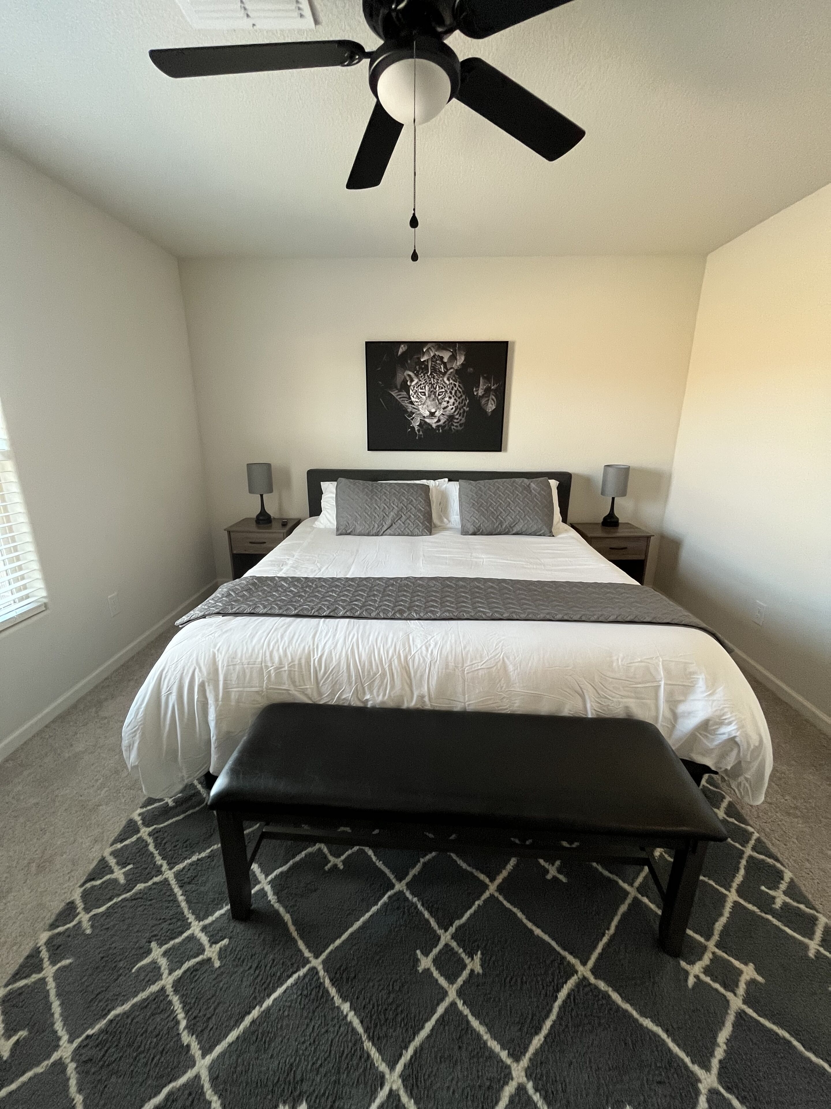 4 bedrooms, desk, iron/ironing board, travel crib