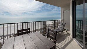 Property grounds - 1BR 1BA Condo @ Phoenix III (Orange Beach)