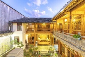 Interior - Mingshanju Inn (Tengchong)