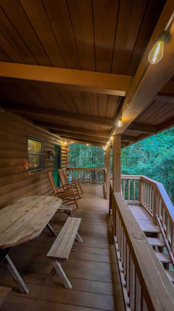 Terrace/patio - Visit Callaway's Fantasy in Lights with us at Pike's Peak - Wifi and Hot Tub! (Warm Springs)