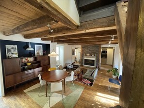 Interior - Charming house (Bonneuil-Matours)