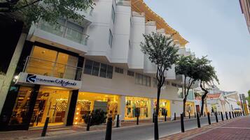 Fachada de la propiedad