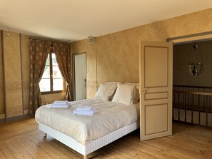 4 Schlafzimmer, Bügeleisen/Bügelbrett, Reisekinderbett, kostenloses WLAN