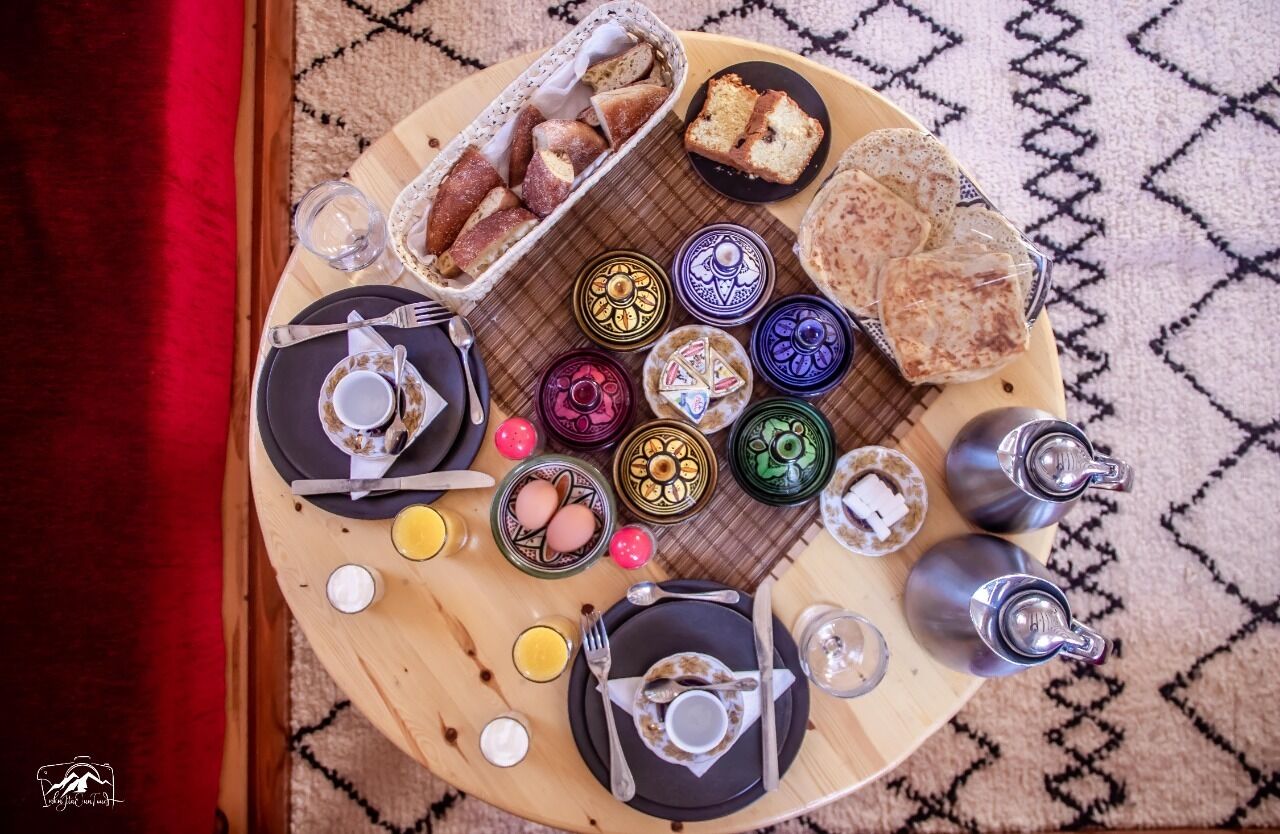 Makan di kamar