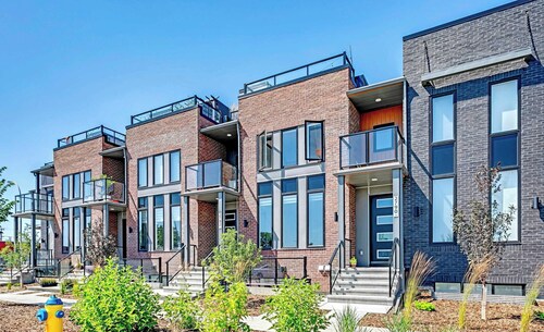 Blatchford. 1GB. Sleeps 4. 2 BED. 2 Queens.