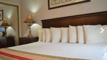 2 bedrooms, in-room safe, iron/ironing board, free WiFi