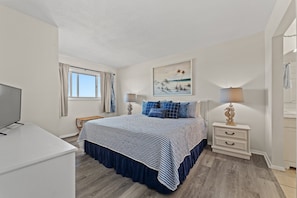 2 slaapkamers, een strijkplank/strijkijzer, wifi, beddengoed
