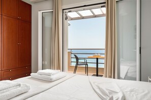 17 bedrooms, in-room safe, iron/ironing board, free WiFi